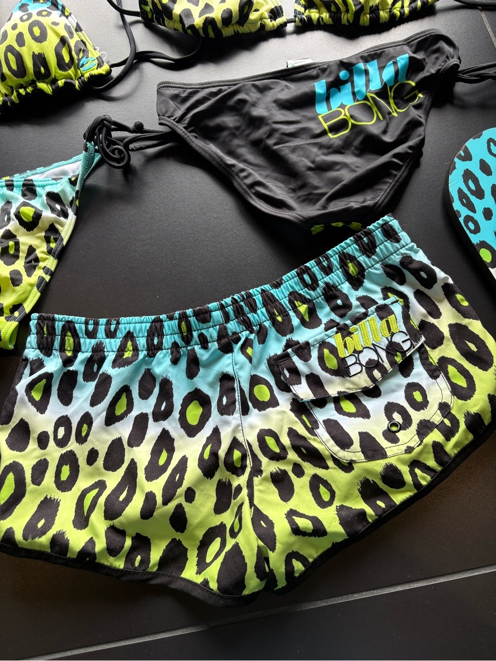 Y2K Billabong Neon Aqua & Lime Leopard Bikini Set with Shorts and Flip Flops - Picture 7 of 8